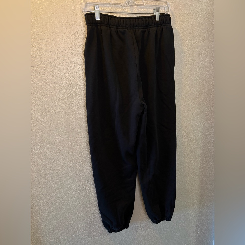 Alo Accolade Sweat Set - Picture 9 of 9